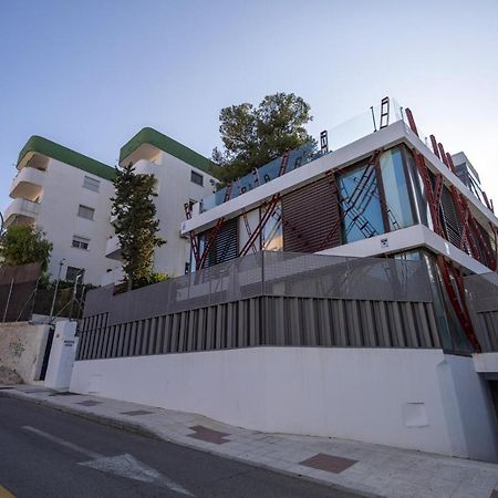 Nogalera Quintessence Apartment With Private Parking By Namaste Elite Τορρεμολίνος Εξωτερικό φωτογραφία