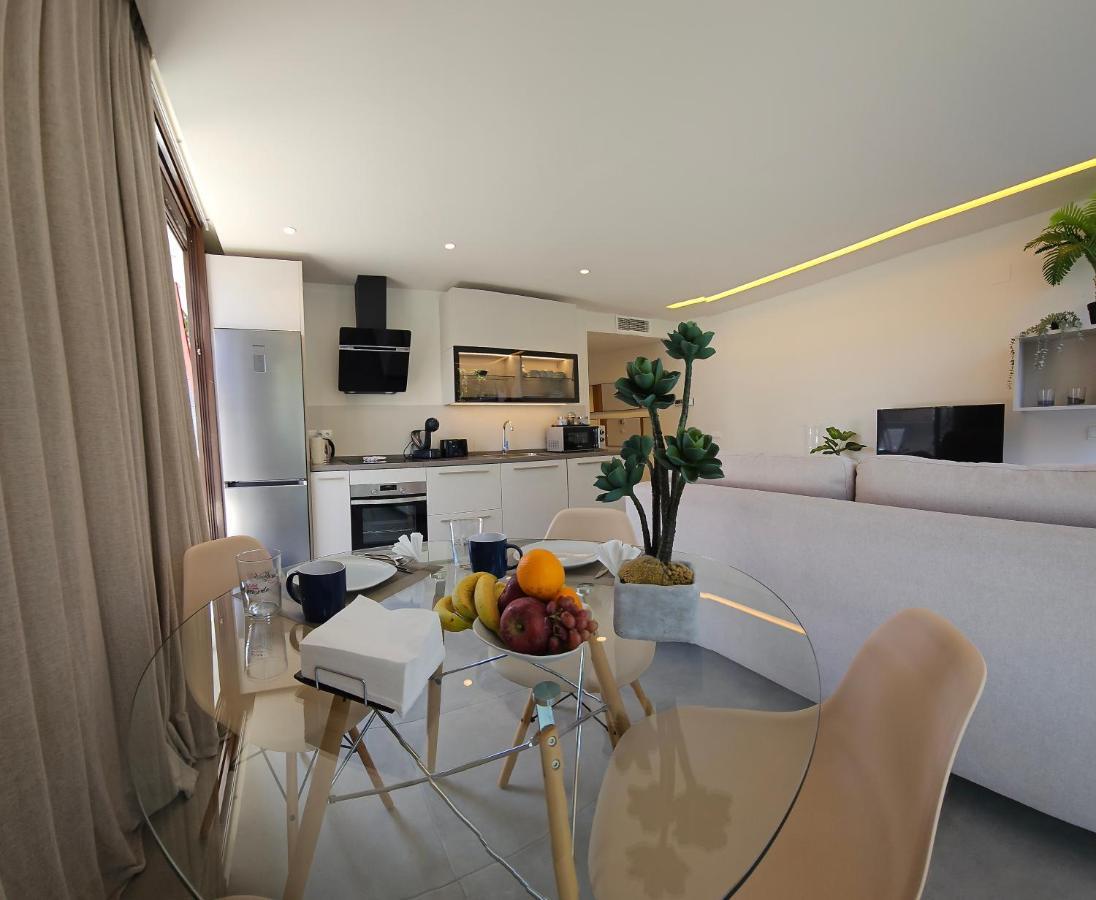 Nogalera Quintessence Apartment With Private Parking By Namaste Elite Τορρεμολίνος Εξωτερικό φωτογραφία