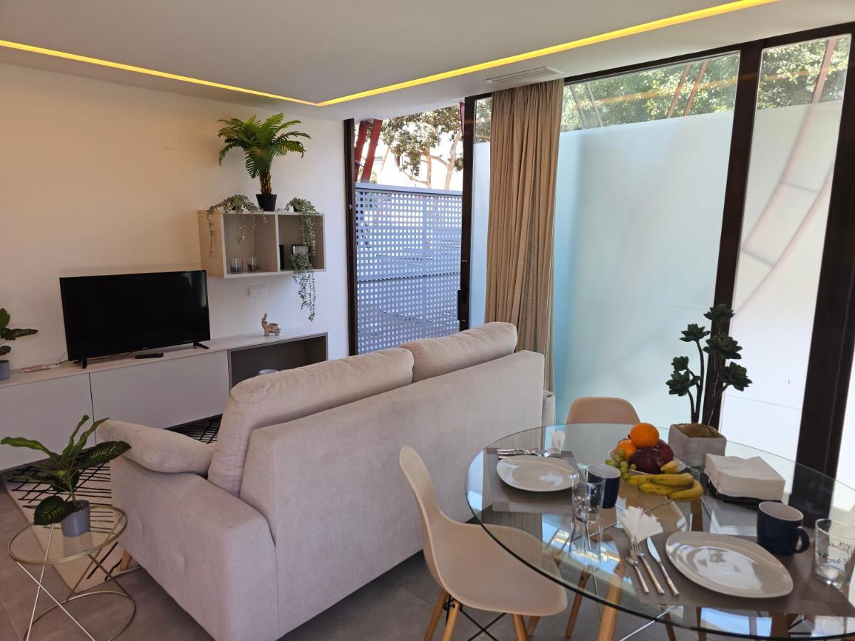 Nogalera Quintessence Apartment With Private Parking By Namaste Elite Τορρεμολίνος Εξωτερικό φωτογραφία