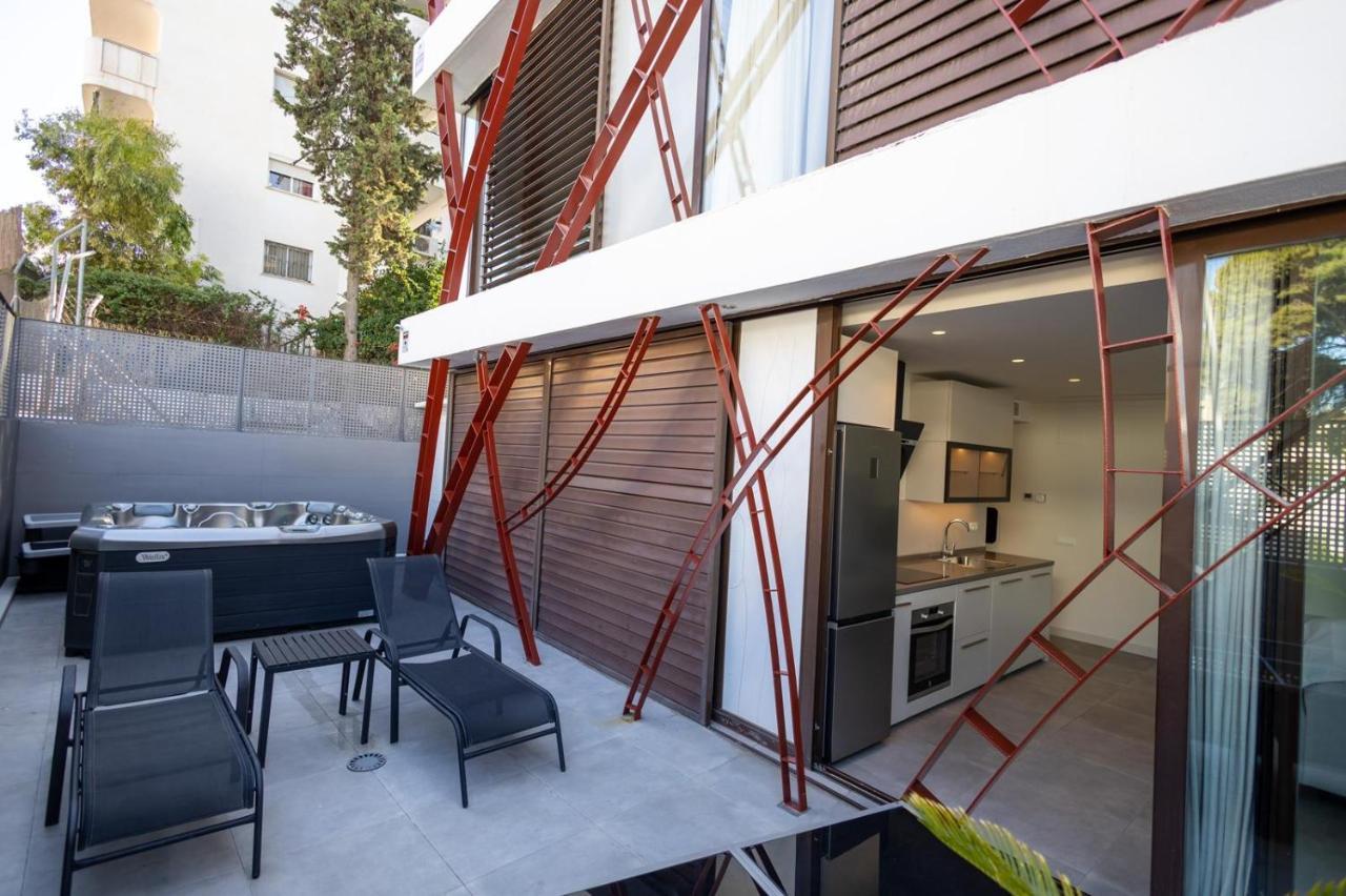 Nogalera Quintessence Apartment With Private Parking By Namaste Elite Τορρεμολίνος Εξωτερικό φωτογραφία