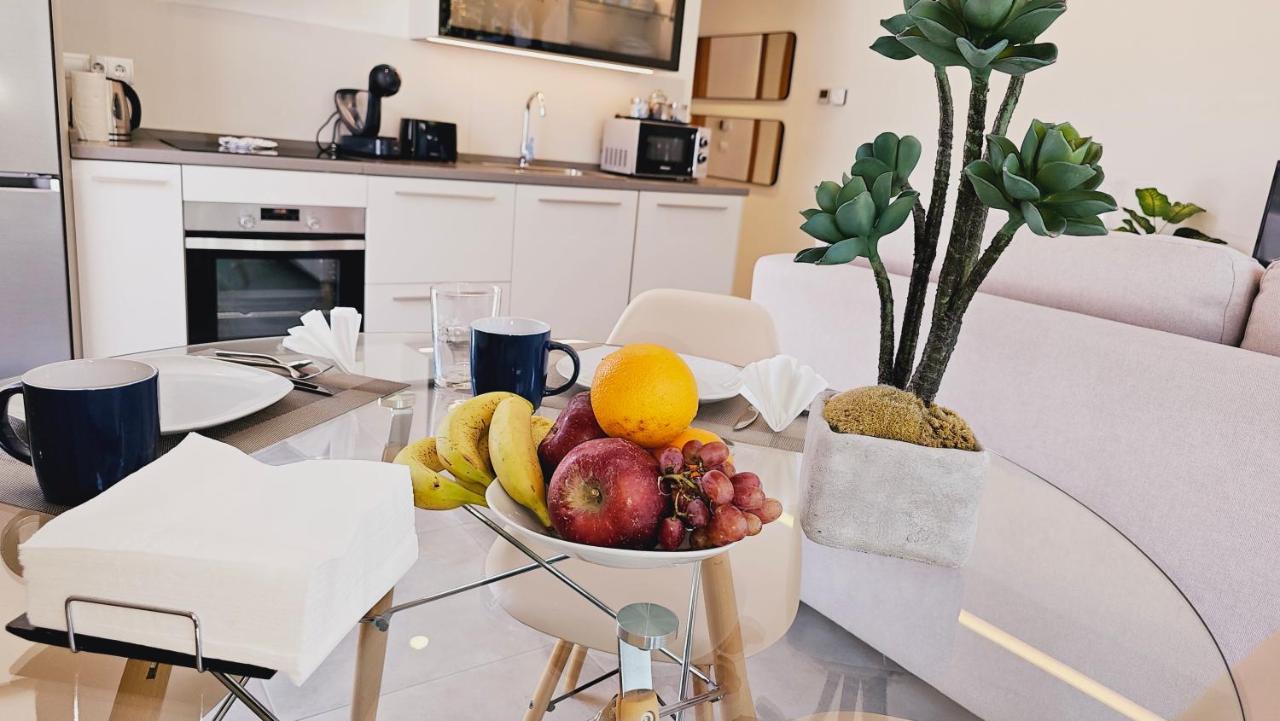 Nogalera Quintessence Apartment With Private Parking By Namaste Elite Τορρεμολίνος Εξωτερικό φωτογραφία
